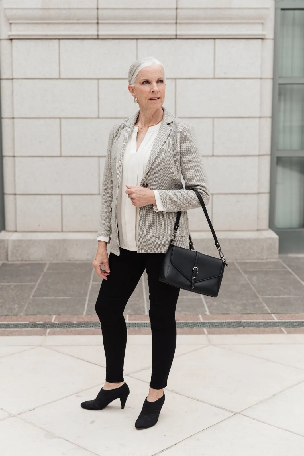 Feminine Boyfriend Blazer in Herringbone