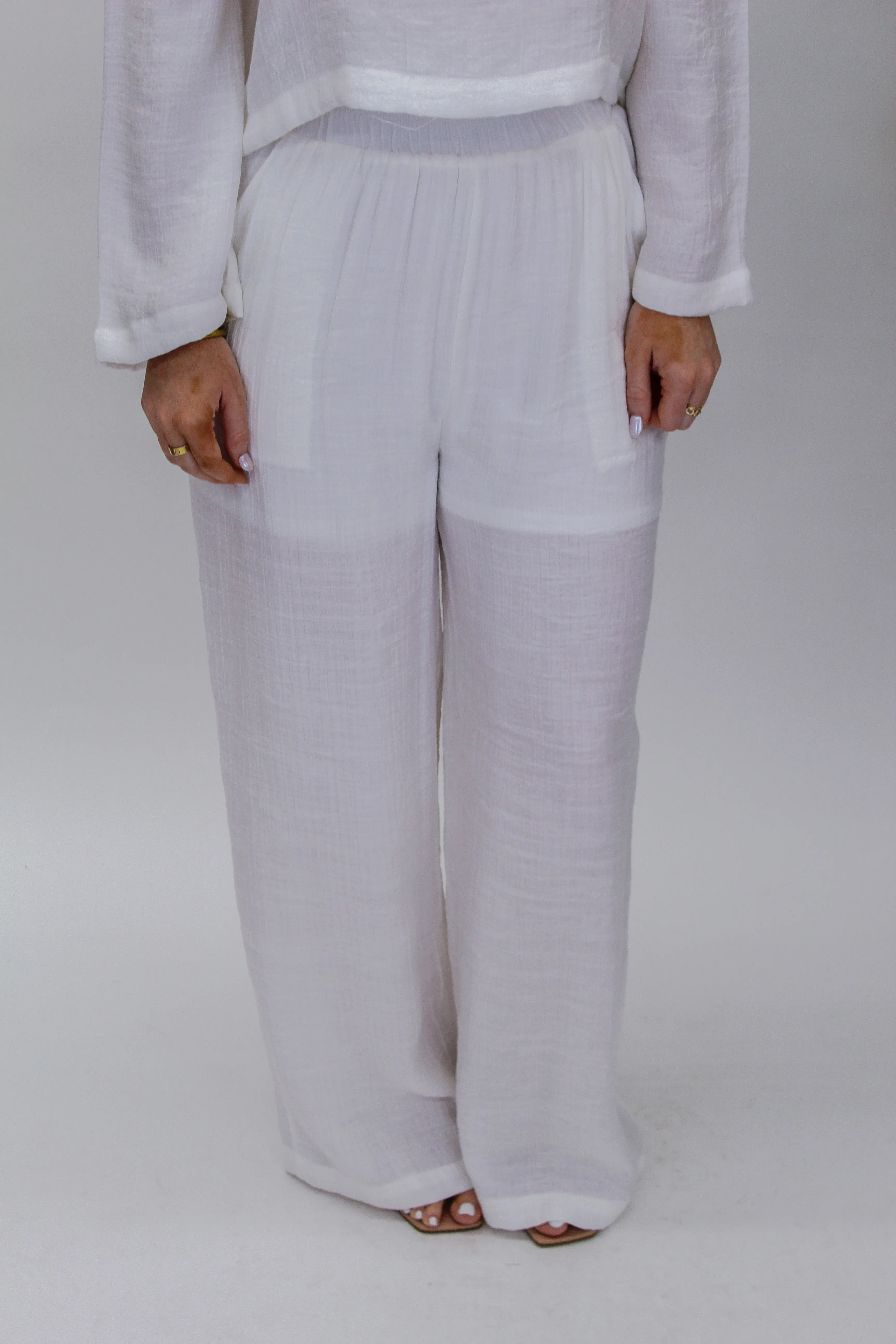 Flutter Away Flowy Pants- White