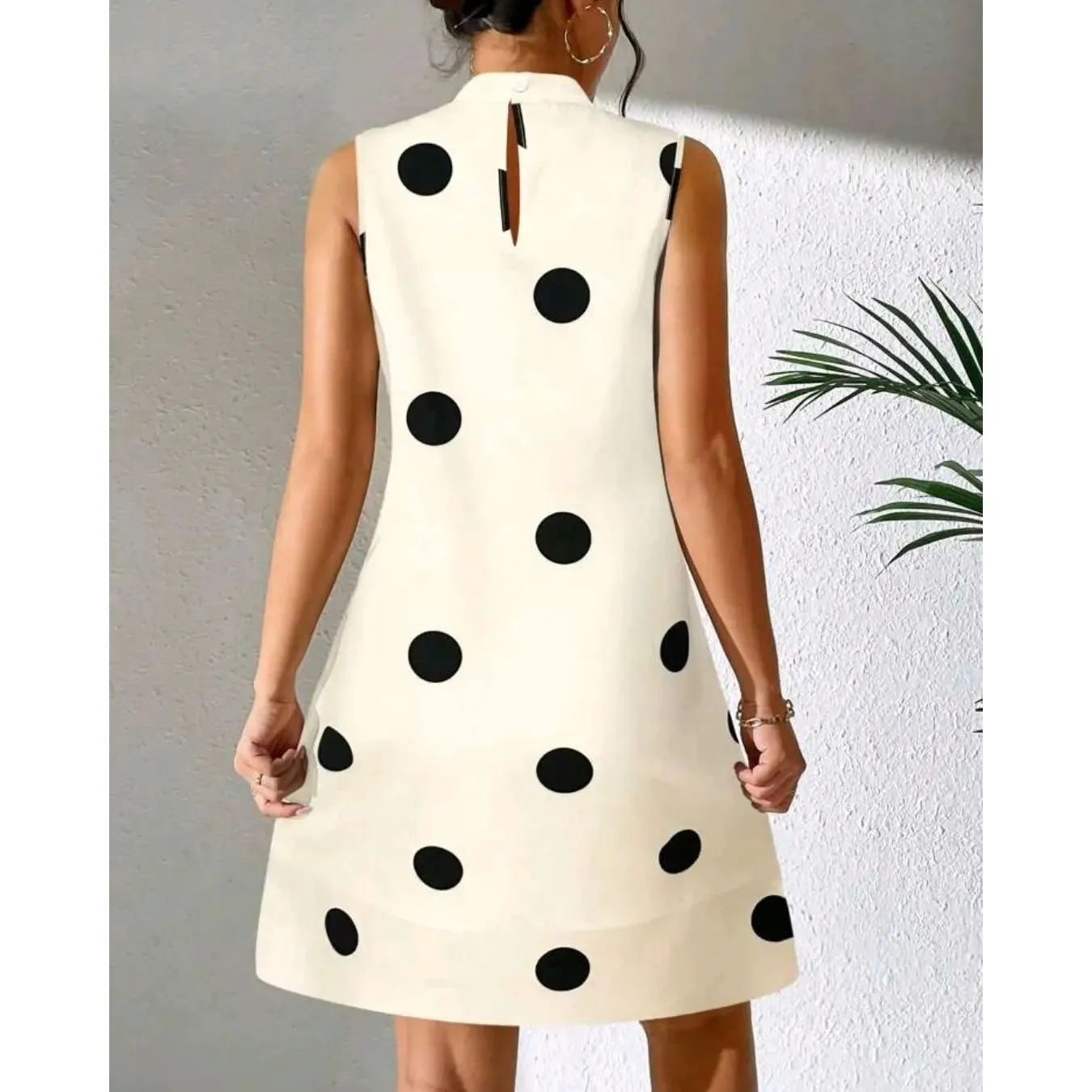 Polka dot round neck sleeveless dress