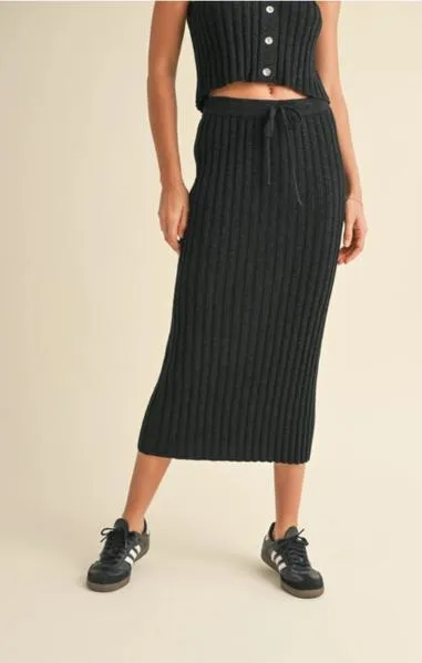 Ribbed Long Knitted Skirt