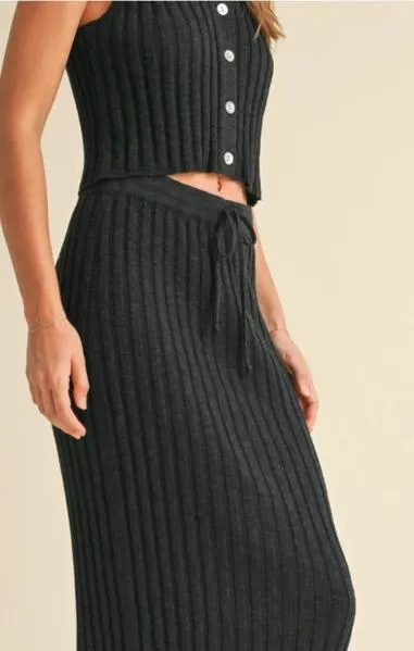 Ribbed Long Knitted Skirt